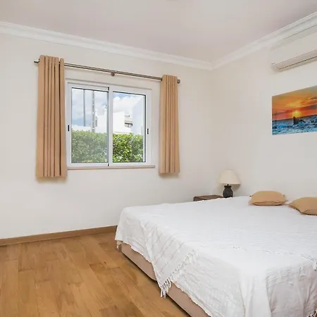 Abf36v2 Charming 2 Bdr Located Only A Few Mi Албуфейра