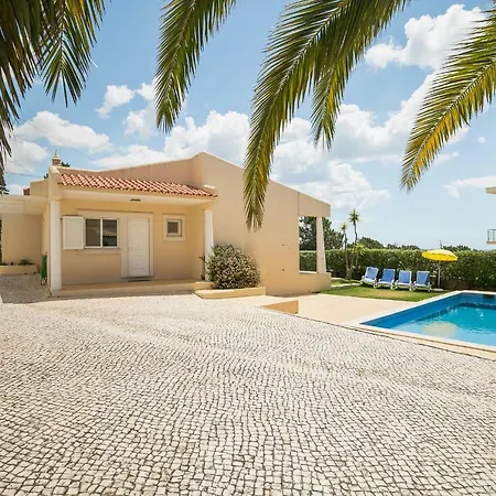 Abf36v2 Charming 2 Bdr Located Only A Few Mi Villa