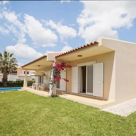 Abf36v2 Charming 2 Bdr Located Only A Few Mi *