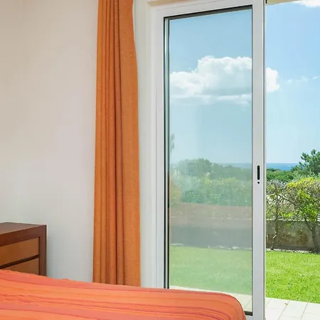 Abf36v2 Charming 2 Bdr Located Only A Few Mi Villa